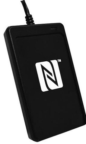 Lecteur de cartes NFC noir avec logo NFC en blanc.